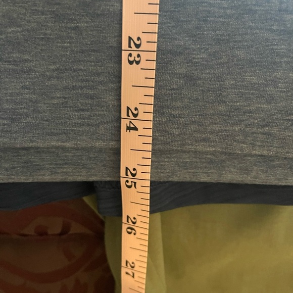 Under Armour zip up • women’s small - Picture 5 of 8